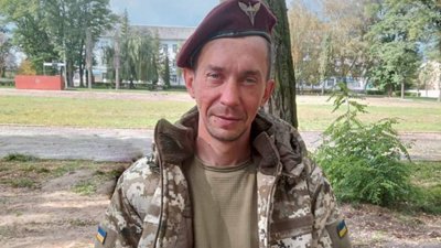 У Слов'янську поховали полеглого оборонця Миколу Фоменка У Слов'янську поховали полеглого оборонця Миколу Фоменка