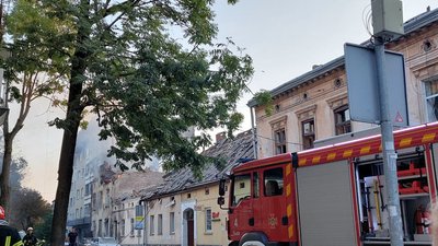 Пошкоджені будинки внаслідок обстрілу Львова 4 вересня Пошкоджені будинки внаслідок обстрілу Львова 4 вересня