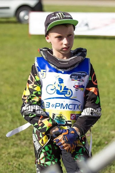 Назар Парніцький з Рівненщини стане першим українським гонщиком Speedway GP Назар Парніцький з Рівненщини стане першим українським гонщиком Speedway GP