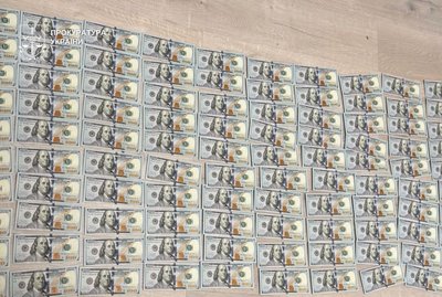 Директора відділення банку та ще трьох людей підозрюють у незаконному списанні понад 50 млн грн з депозитів клієнтів