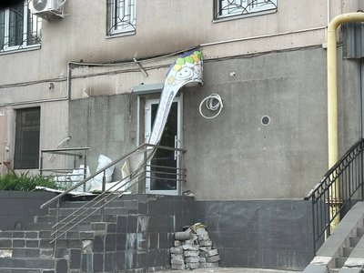 Негода в Запоріжжі: сильний вітер вирує містом Негода в Запоріжжі: сильний вітер вирує містом