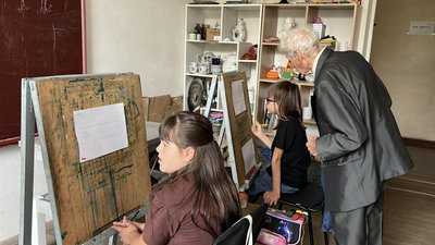 Картини у різних техніках: художник із Ромен презентував нові роботи Картини у різних техніках: художник із Ромен презентував нові роботи