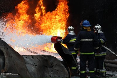 Влучання в об'єкт інфраструктури на Вінниччині: що відомо про атаку РФ Влучання в об'єкт інфраструктури на Вінниччині: що відомо про атаку РФ