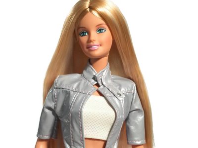 Еволюція Barbie: як фемінізм та суспільні процеси змінювали ляльку від 1950-х до кінопрем’єри з Марго Роббі Еволюція Barbie: як фемінізм та суспільні процеси змінювали ляльку від 1950-х до кінопрем’єри з Марго Роббі