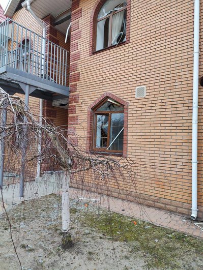 Пошкоджені школи, дитсадок та приватний будинок: росіяни атакували Київщину