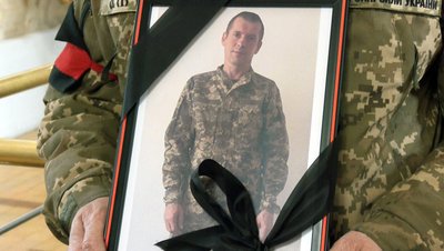 У Луцьку попрощалися із загиблим на Запоріжжі 44-річним бійцем Олександром Панькевичем У Луцьку попрощалися із загиблим на Запоріжжі 44-річним бійцем Олександром Панькевичем