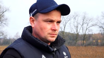 На Житомирщині погодні умови ускладнюють збір сої На Житомирщині погодні умови ускладнюють збір сої