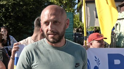 Луцьк зустрів двох звільнених з полону РФ військових 14 бригади Луцьк зустрів двох звільнених з полону РФ військових 14 бригади