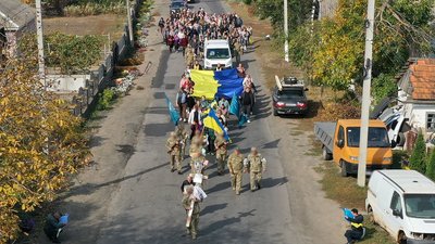 У двох громадах Кіровоградщини попрощалися із загиблими на війні з РФ земляками У двох громадах Кіровоградщини попрощалися із загиблими на війні з РФ земляками