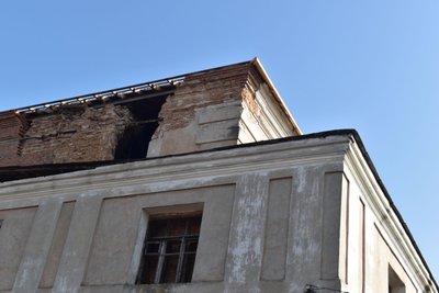 Одна з найдавніших і найбільших на заході України: на Рівненщині ремонтують дах синагоги ХVІ століття Одна з найдавніших і найбільших на заході України: на Рівненщині ремонтують дах синагоги ХVІ століття