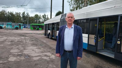 Перший із шести хорватських трамваїв вийшов на лінію у Житомирі: що планують далі Перший із шести хорватських трамваїв вийшов на лінію у Житомирі: що планують далі