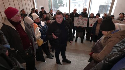 Монастир, туалет та стінопис: які рішення влади викликали дискусії на Рівненщині в 2025 році
