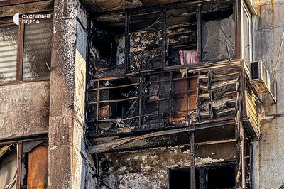 Жителі Одещини про атаку дронами, яка ледь спалила багатоповерхівку Жителі Одещини про атаку дронами, яка ледь спалила багатоповерхівку