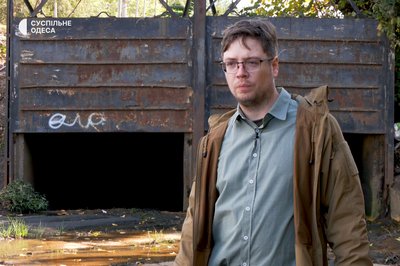 "Внизу багато сміття": у якому стані зливова система під вулицею Балківська "Внизу багато сміття": у якому стані зливова система під вулицею Балківська