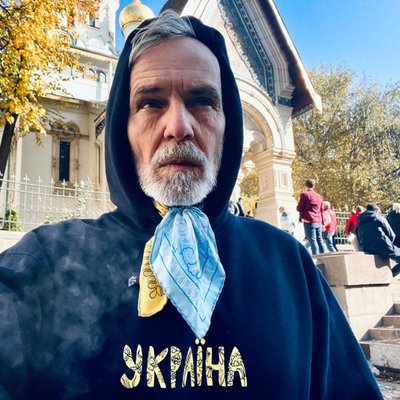 "Моє покоління знає ціну свободи": берлінський дизайнер щодня розповідає про Україну в Instagram "Моє покоління знає ціну свободи": берлінський дизайнер щодня розповідає про Україну в Instagram