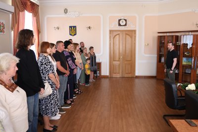 Ордени "За мужність" III ступеня вручили родинам захисників Ордени "За мужність" III ступеня вручили родинам захисників