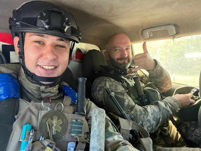 Військові медики Військові медики