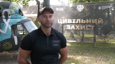 У палаці Потоцьких в Івано-Франківську молодь навчали військової справи У палаці Потоцьких в Івано-Франківську молодь навчали військової справи