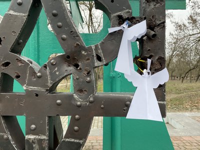 День Героїв Небесної Сотні: у Херсоні відбулась тиха акція "Янголи пам'яті" День Героїв Небесної Сотні: у Херсоні відбулась тиха акція "Янголи пам'яті"