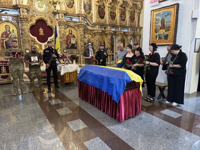 У Полтаві попрощалися із капітаном поліції Віталієм Плетіньом, який загинув на Донеччині У Полтаві попрощалися із капітаном поліції Віталієм Плетіньом, який загинув на Донеччині