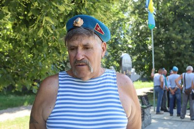 В Охтирці вшанували загиблих десантників В Охтирці вшанували загиблих десантників