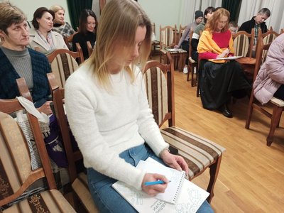Мовний експрес-курс: в Житомирі переселенцям допомагають опанувати українську Мовний експрес-курс: в Житомирі переселенцям допомагають опанувати українську