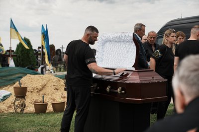 Олександр Тіщенко, Данило Тіщенко, прощання з рятувальниками, похорон працівників ДСНС, Харків, 17 червня 2026 року Олександр Тіщенко, Данило Тіщенко, прощання з рятувальниками, похорон працівників ДСНС, Харків, 17 червня 2026 року