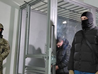 Підозрювана в теракті у залі суду Підозрювана в теракті у залі суду