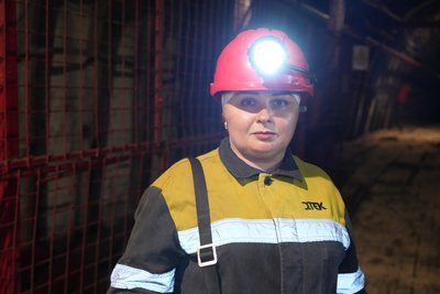 "Вирішила зробити вклад в енергетику України". Як працюють жінки на шахтах Дніпропетровщини "Вирішила зробити вклад в енергетику України". Як працюють жінки на шахтах Дніпропетровщини