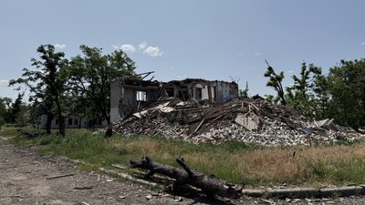 Зруйнована будівля село Сергіївка Удачненська громада Донецька область 11 червня 2025 рік Зруйнована будівля село Сергіївка Удачненська громада Донецька область 11 червня 2025 рік