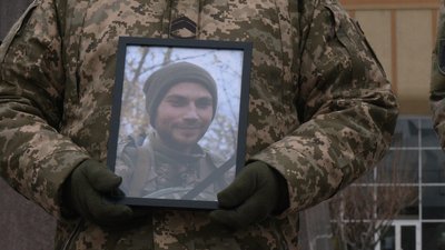 З військовими Романом Міськовим, Сергієм Ноготковим та Олексієм Ковтуном попрощалися у Рівному З військовими Романом Міськовим, Сергієм Ноготковим та Олексієм Ковтуном попрощалися у Рівному