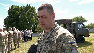 У селищі на Волині попрощалися з 36-річним військовим Володимиром Козіним У селищі на Волині попрощалися з 36-річним військовим Володимиром Козіним