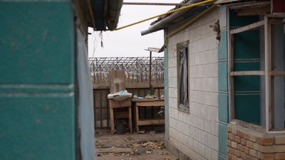 "Ми просто відрізані від цивілізації": як живуть у Левадному на Дніпропетровщині за 13 км від фронту "Ми просто відрізані від цивілізації": як живуть у Левадному на Дніпропетровщині за 13 км від фронту