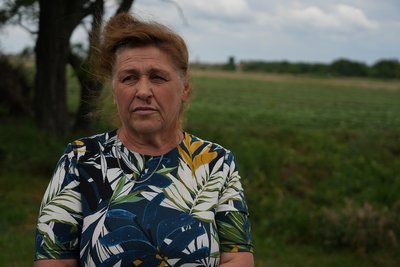 "Усі землі забрали, немає жодного пасовища": жителі села на Дніпропетровщині виступили проти приватизації поля "Усі землі забрали, немає жодного пасовища": жителі села на Дніпропетровщині виступили проти приватизації поля