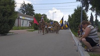 На Чернігівщині попрощалися з бійцями Віталієм Макухою та Сергія Сураєм