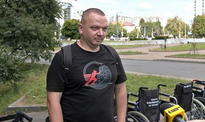 "Хода безбар'єрності": лучани перевіряли на доступність вулиці та будівлі