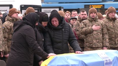 Загинули у бою: з військовими Тимуром Шанавою та Юрієм Звінчуком попрощалися у Рівному Загинули у бою: з військовими Тимуром Шанавою та Юрієм Звінчуком попрощалися у Рівному