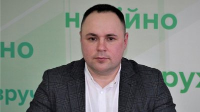 Квартира за 40 тис. грн, Mercedes за 11 500 грн: чим володіють керівники сервісних центрів МВС на Чернігівщині Квартира за 40 тис. грн, Mercedes за 11 500 грн: чим володіють керівники сервісних центрів МВС на Чернігівщині