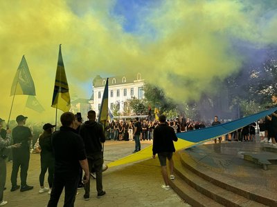 У Вінниці відбулася молебень та мирна хода у пам'ять про загиблих розвідників України У Вінниці відбулася молебень та мирна хода у пам'ять про загиблих розвідників України