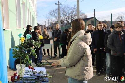 На Одещині відкрили меморіальну дошку на честь загиблого морпіха На Одещині відкрили меморіальну дошку на честь загиблого морпіха