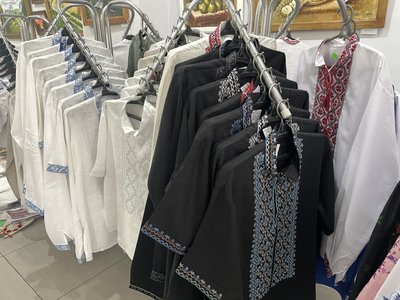 Вишиванка і до неї: полтавський стиль та як вдягалися наші предки Вишиванка і до неї: полтавський стиль та як вдягалися наші предки