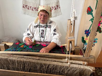 «Бовсунівським бабусям» — 20 років: як колектив зберігає автентичні пісні Житомирського Полісся