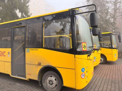 Шкільні автобуси, передача автобусів Шкільні автобуси, передача автобусів