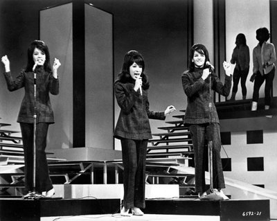 Померла остання учасниця гурту The Ronettes Недра Теллі Росс Померла остання учасниця гурту The Ronettes Недра Теллі Росс