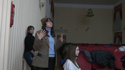 "Діти плачуть і відмовляються йти на репетицію" — батьки про ситуацію зі звільненням диригента оркестру в Житомирі "Діти плачуть і відмовляються йти на репетицію" — батьки про ситуацію зі звільненням диригента оркестру в Житомирі