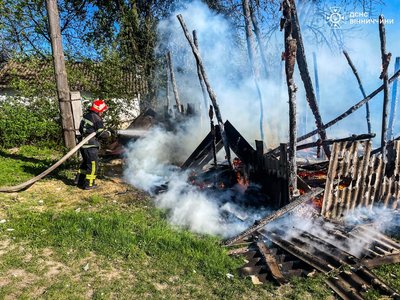На Вінниччині за добу — 18 пожеж, в одній з них загинула людина На Вінниччині за добу — 18 пожеж, в одній з них загинула людина