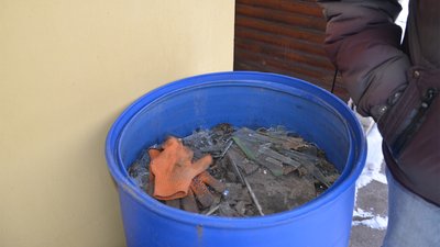Розділені "бетонкою" й об’єднані обстрілами: як живуть жителі мікрорайонів Півці та Олександрівка у Чернігові Розділені "бетонкою" й об’єднані обстрілами: як живуть жителі мікрорайонів Півці та Олександрівка у Чернігові