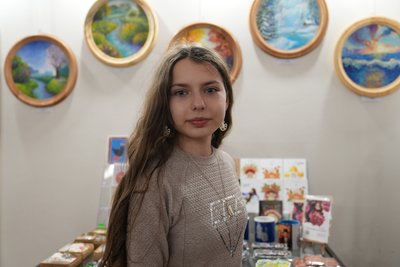 Власна виставка в 11 років: що надихає 11-річну художницю з Сум Власна виставка в 11 років: що надихає 11-річну художницю з Сум