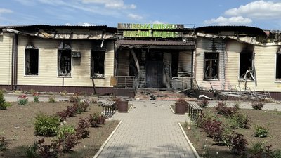 Розбита обстрілами Шахівська амбулаторія сімейної медицини Шахове Донецька область 5 травня 2025 рік Розбита обстрілами Шахівська амбулаторія сімейної медицини Шахове Донецька область 5 травня 2025 рік