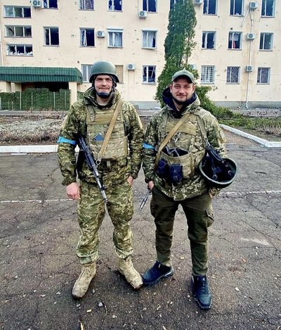 "Ми мріяли про майбутнє". Рідні розповіли про загиблого захисника із Сум Владислава Лисянського "Ми мріяли про майбутнє". Рідні розповіли про загиблого захисника із Сум Владислава Лисянського